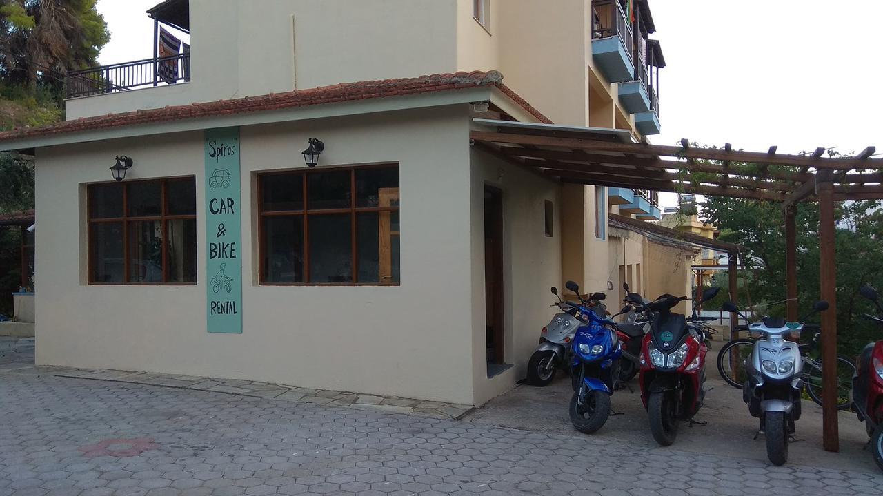 Pension Oasis Votsi  Buitenkant foto
